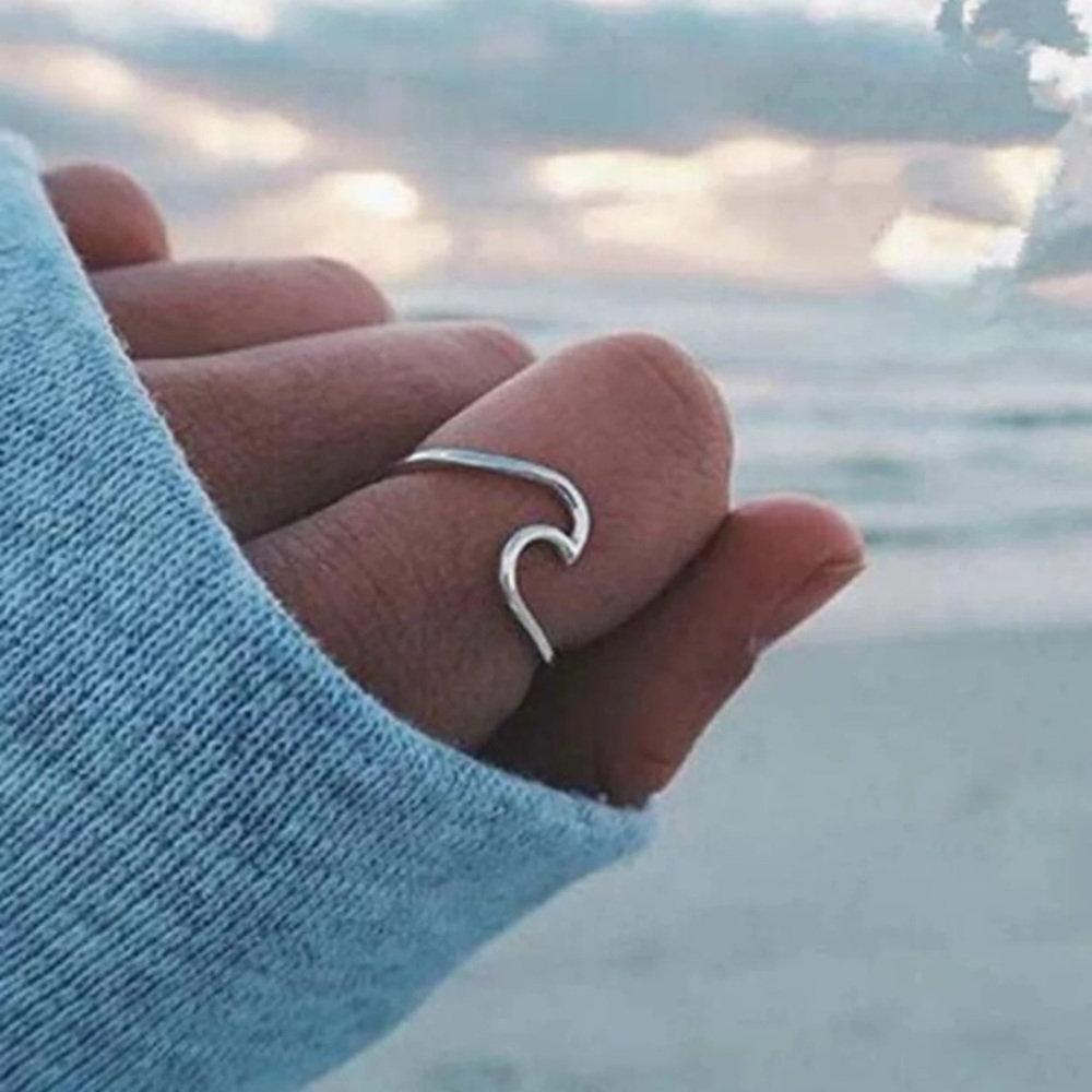 Silver wave ring